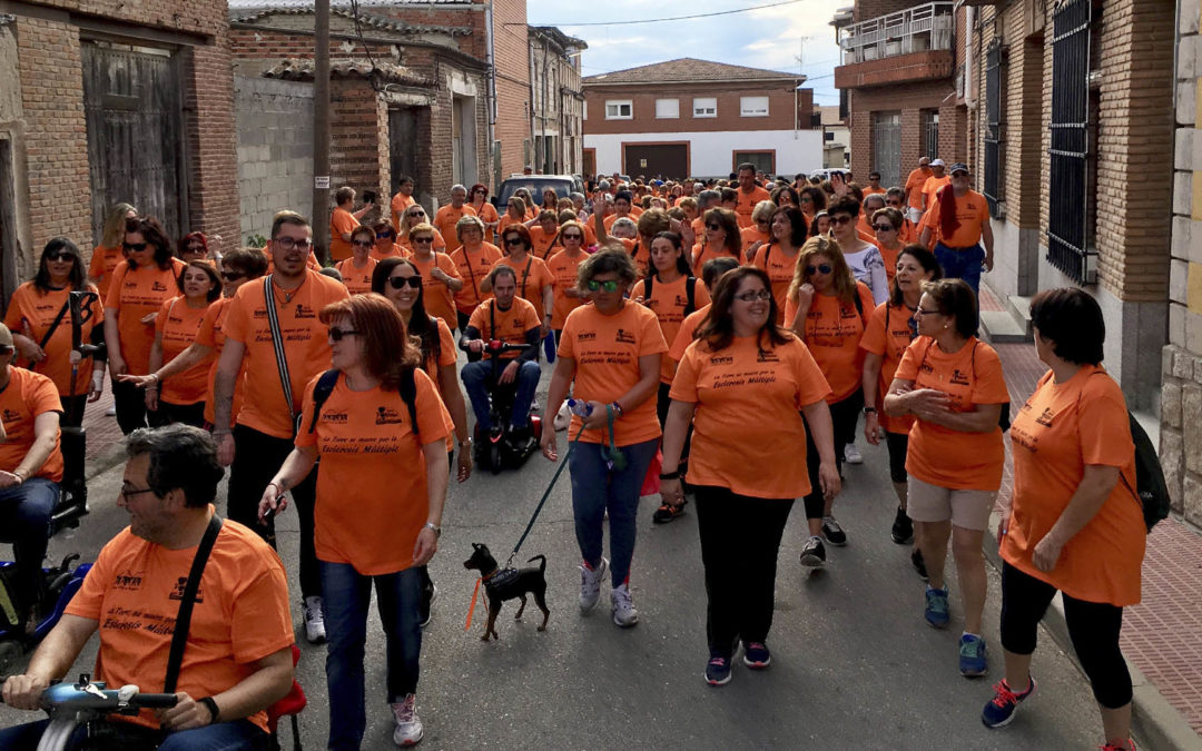 Marcha urbana solidaria por AMDEM en La Torre de Esteban Hambrán